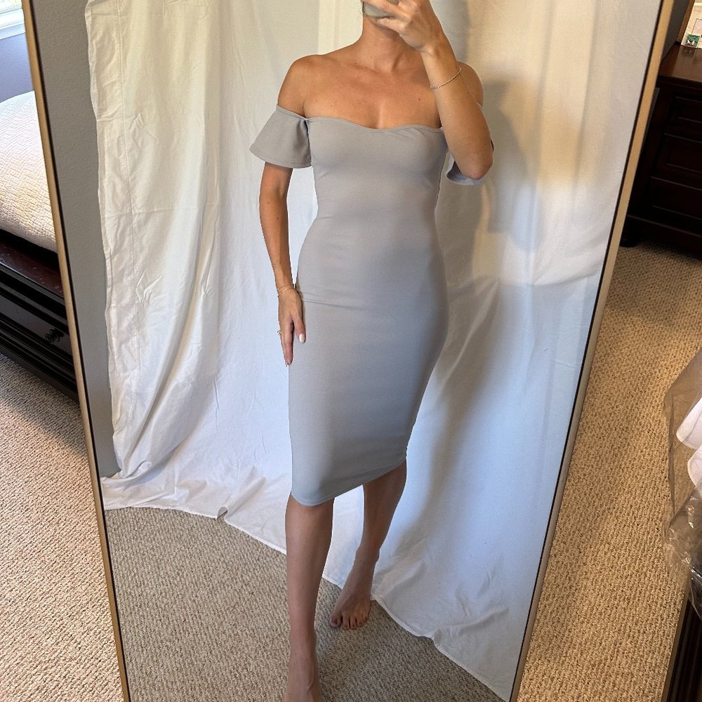 Off-the-should Midi Dress Grey